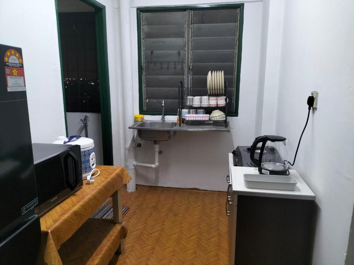 Khairul Homestay Pangsapuri Sutera Seberang Jaya Kampong Telok  Exterior photo